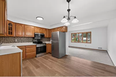 321 Hugo Street NE, Fridley, MN 55432 - Photo 4
