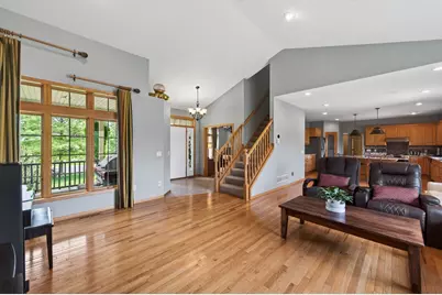 1511 Oakview Court, Hugo, MN 55038 - Photo 6