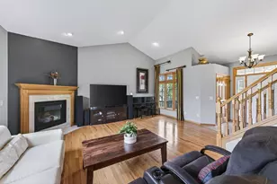 1511 Oakview Ct, Hugo, MN 55038 - Photo 4