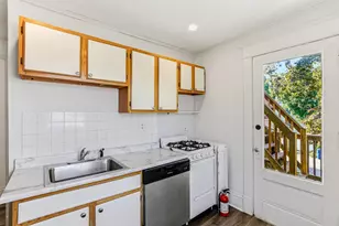 852 Ashland Ave, Saint Paul, MN 55104 - Photo 28