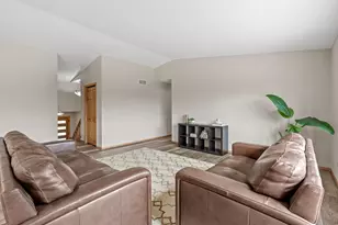 804 Grant Ave, Hudson, WI 54016 - Photo 8