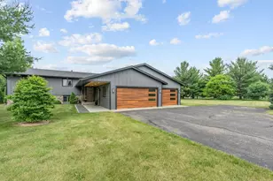 804 Grant Ave, Hudson, WI 54016 - Photo 2