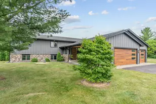 804 Grant Ave, Hudson, WI 54016 - Photo 2