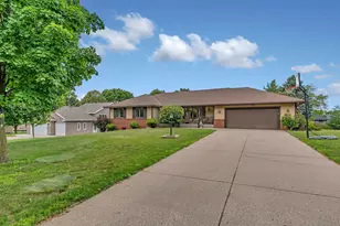 1905 Prairie Hill Rd, Saint Cloud, MN 56301 - Photo 1