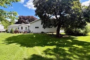 404 2nd St S, Grove City, MN 56243 - Photo 4