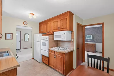 6618 Fairview Avenue N, Crystal, MN 55428 - Photo 8