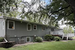 328 Park St, Sherburn, MN 56171 - Photo 8