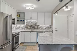 210 W Grant St, Minneapolis, MN 55403 - Photo 6