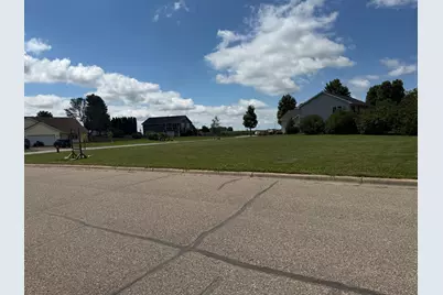 301 Hilton Drive, Saint Clair, MN 56080 - Photo 4