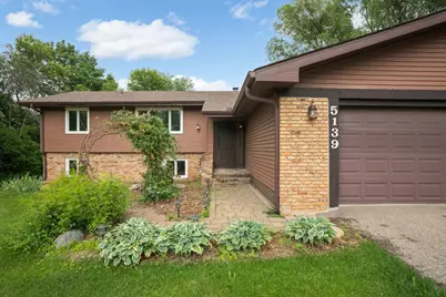 5139 Woodhill Road, Minnetonka, MN 55345 - Photo 4