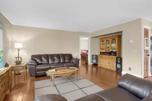 5139 Woodhill Rd, Minnetonka, MN 55345 - Photo 16