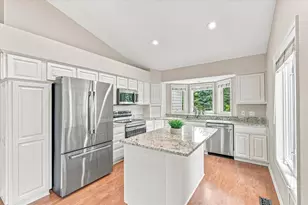 10970 Kiawah Dr, Eden Prairie, MN 55344 - Photo 6