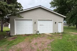 427 Cedar Ave, Westbrook, MN 56183 - Photo 2