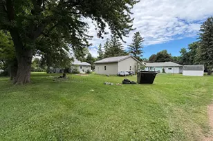 427 Cedar Ave, Westbrook, MN 56183 - Photo 4