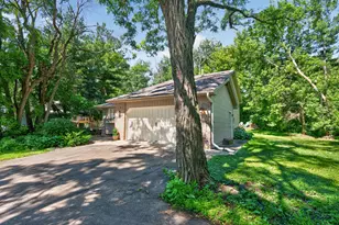 6440 Oriole Ave, Chanhassen, MN 55331 - Photo 4