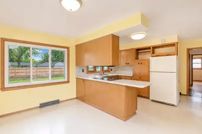 2011 6th Avenue SE, Austin, MN 55912 - Photo 14