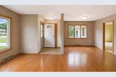 2011 6th Avenue SE, Austin, MN 55912 - Photo 8