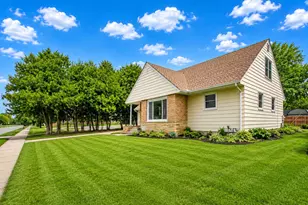2011 6th Ave SE, Austin, MN 55912 - Photo 2
