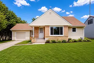 2011 6th Ave SE, Austin, MN 55912 - Photo 2