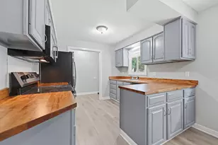 409 Harold Dr, Burnsville, MN 55337 - Photo 8