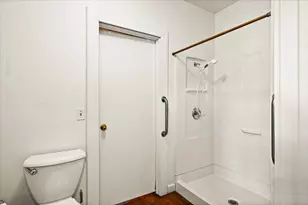 2424 W 7th St, Duluth, MN 55806 - Photo 4