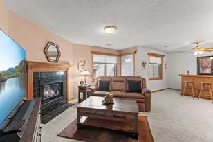 8712 Norway St NW, Coon Rapids, MN 55433 - Photo 6