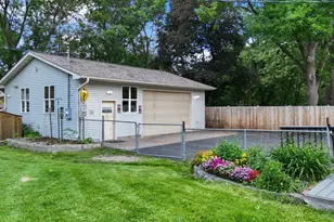 8378 Groveland Rd, Mounds View, MN 55112 - Photo 6