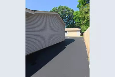 8378 Groveland Road, Mounds View, MN 55112 - Photo 18