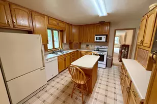 601 S 10th St, Olivia, MN 56277 - Photo 2