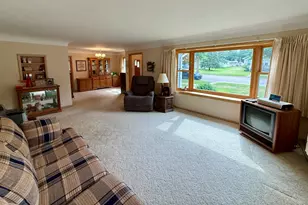 601 S 10th St, Olivia, MN 56277 - Photo 10