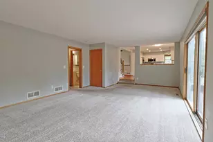 912 Moonlight Dr, Woodbury, MN 55125 - Photo 16