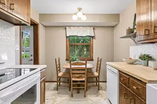 3572 Emerald Dr, White Bear Lake, MN 55110 - Photo 10