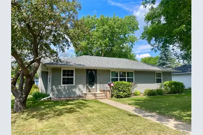 320 S Paffrath Avenue, Springfield, MN 56087 - Photo 1