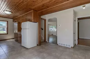 802 Center St, North Mankato, MN 56003 - Photo 6