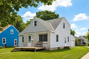 802 Center St, North Mankato, MN 56003 - Photo 1
