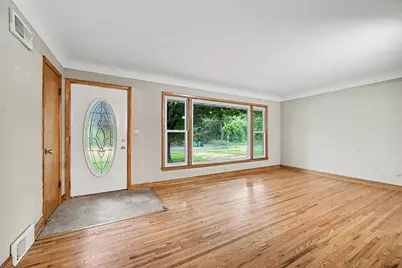 1708 Lydia Avenue W, Roseville, MN 55113 - Photo 10