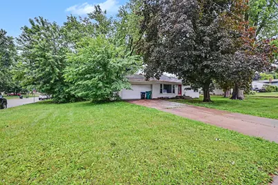1708 Lydia Avenue W, Roseville, MN 55113 - Photo 4