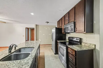1708 Lydia Avenue W, Roseville, MN 55113 - Photo 14