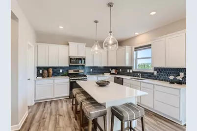 257 6th Street NW, Delano, MN 55328 - Photo 2