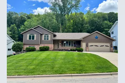 1570 48th Avenue, Winona, MN 55987 - Photo 1