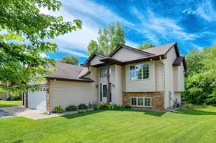 2845 85th Ct NE, Blaine, MN 55449 - Photo 2