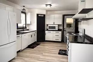 26 Oak Ln, Pine Island, MN 55963 - Photo 2