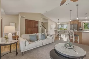 520 Olivia Ct, Hudson, WI 54016 - Photo 10