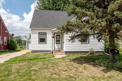 102 5th Street NE, Montgomery, MN 56069 - Photo 2