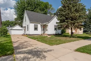 102 5th St NE, Montgomery, MN 56069 - Photo 1