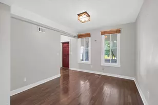 736 Plum St, Saint Paul, MN 55106 - Photo 6
