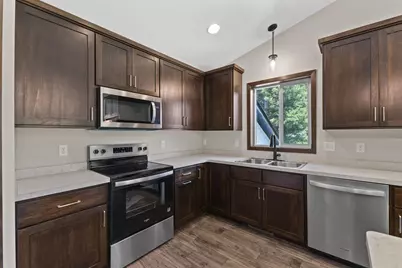 520 Lois Lane, Lino Lakes, MN 55014 - Photo 8