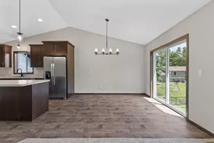 520 Lois Ln, Lino Lakes, MN 55014 - Photo 10