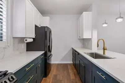 2566 Ellis Avenue #104, Saint Paul, MN 55114 - Photo 10