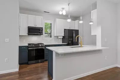 2566 Ellis Avenue #104, Saint Paul, MN 55114 - Photo 8